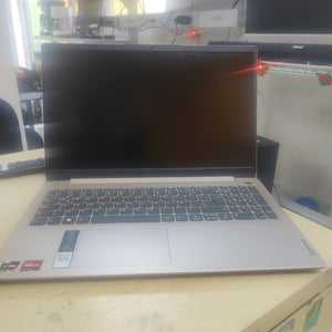 LAPTOP LENOVO IDEAPAD 3 15ALC6 (2023) 512 GB SSD 16 GB RAM (SEMINUEVO)