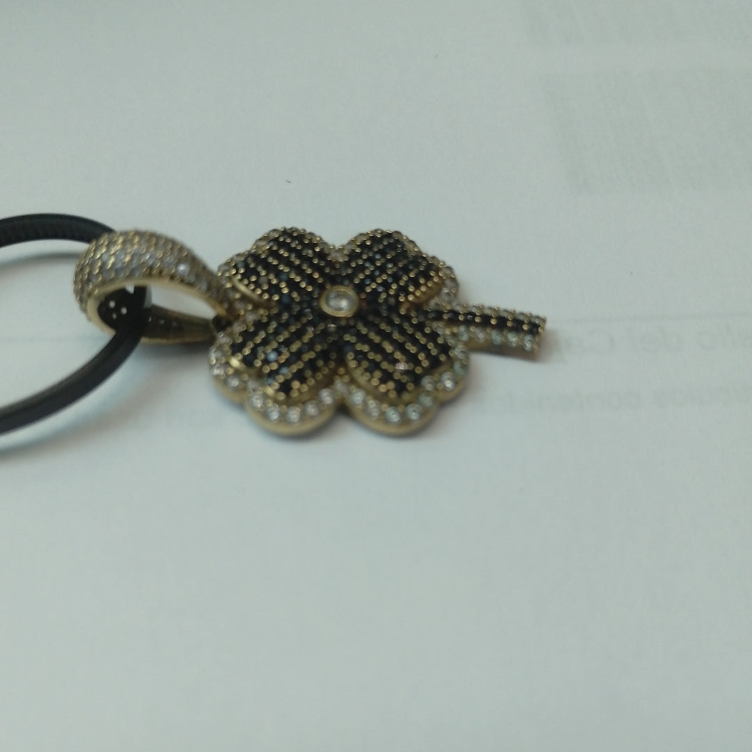 K1 5,00 GRMS 10 K ESPECIFICACIONES COMPLEMENTARIAS DIJE TREBOL DE 4 HOJAS PIEDRA (SEMINUEVO)