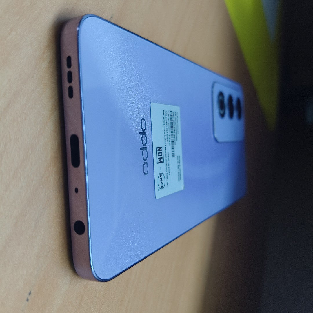 CELULAR OPPO  A80 5G CPH2639 (2024) 256 GB 8 GB RAM (SEMINUEVO)