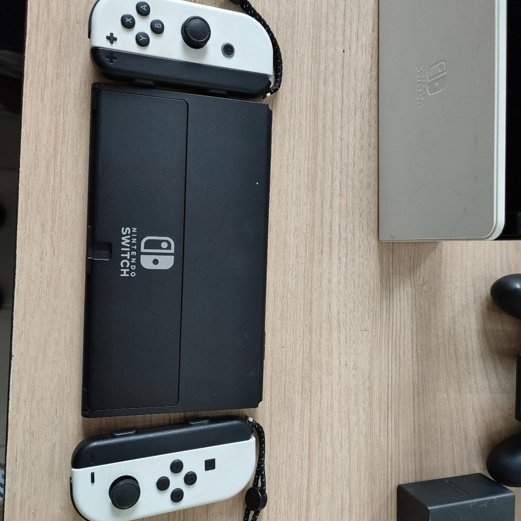 CONSOLA DE VIDEOJUEGO NINTENDO SWITCH OLED 64 GB (SEMINUEVO)