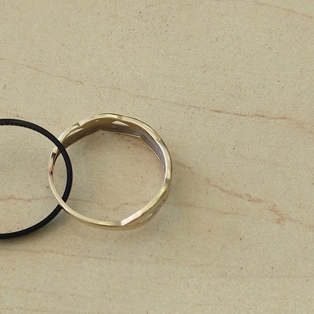 ANILLITO ORO, RODIADO 10 K 1.1 GRMS (SEMINUEVO)