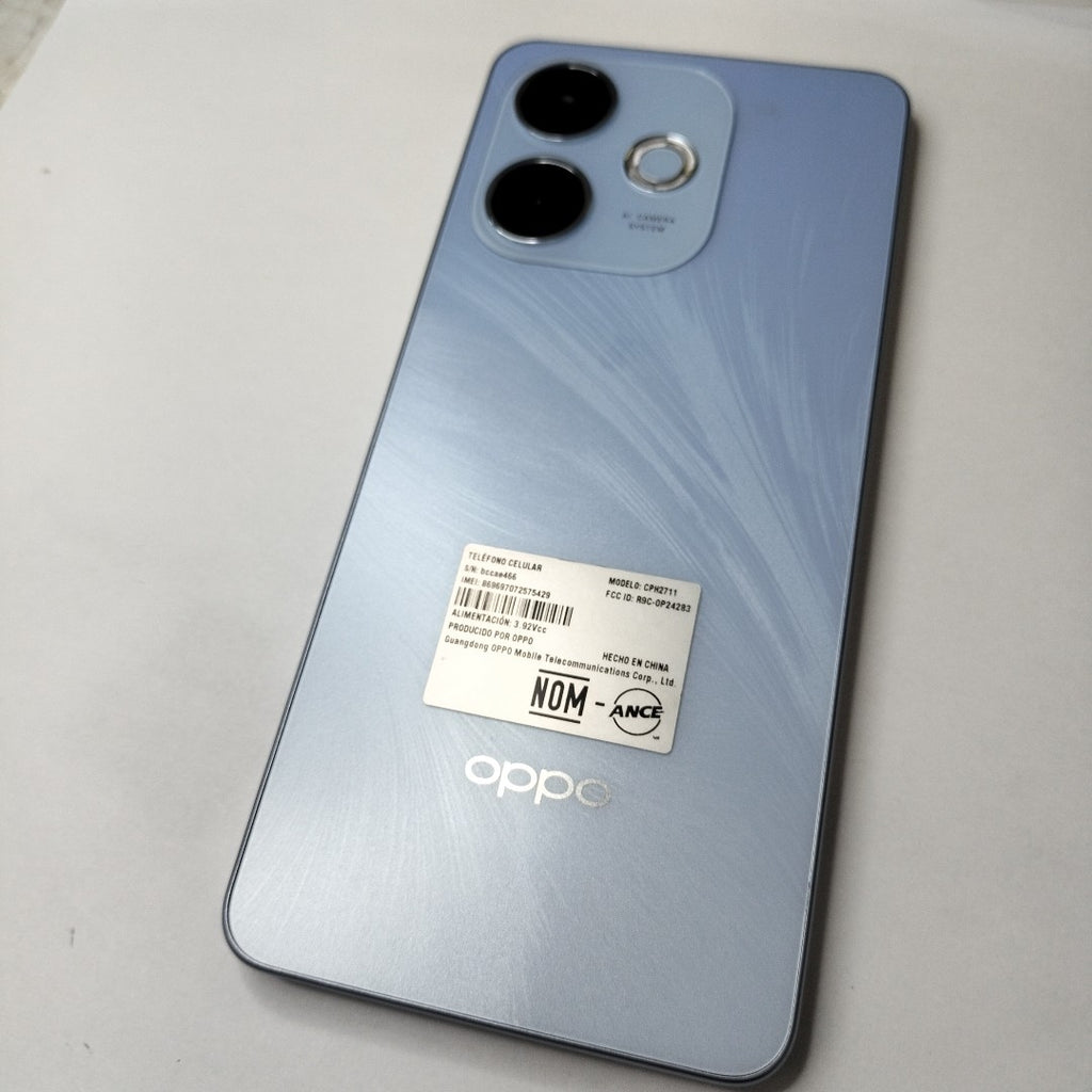 CELULAR OPPO  A5 PRO CPH2711 (2025) 256 GB 8 GB RAM (SEMINUEVO)