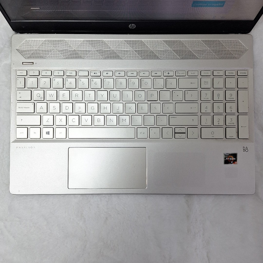 LAPTOP HP PAVILION 15-CW1012LA (2023) 1 TB + 128 GB SSD 12 GB RAM (SEMINUEVO)