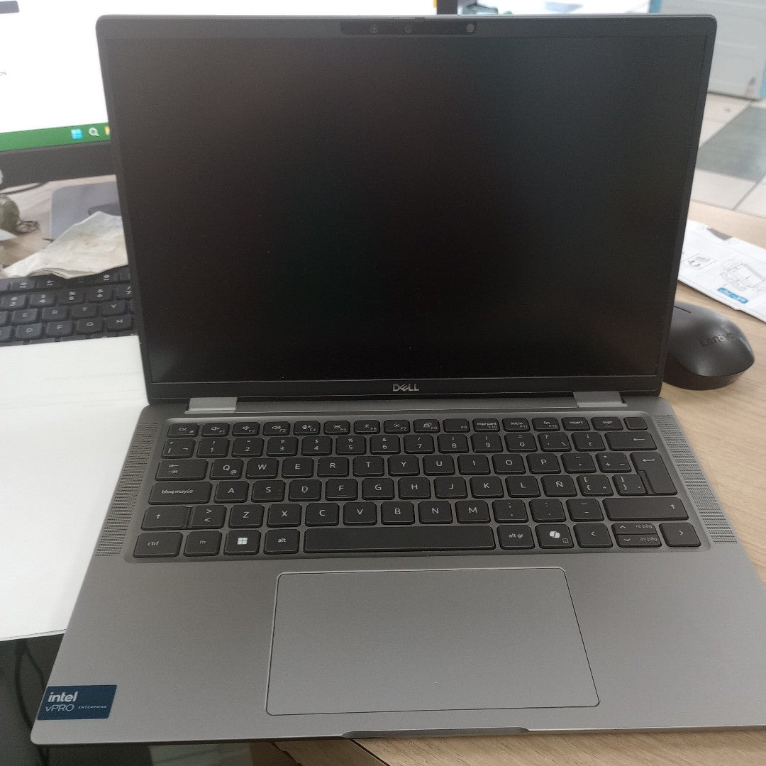 LAPTOP DELL LATITUDE 7450 (2024) 512 GB SSD 16 GB RAM (SEMINUEVO)