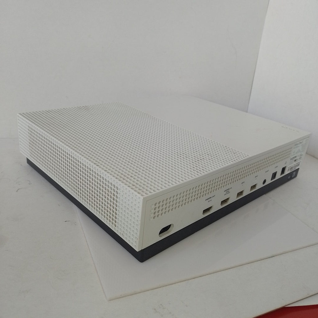 CONSOLA DE VIDEOJUEGO MICROSOFT XBOX ONE S 1 TB (SEMINUEVO)