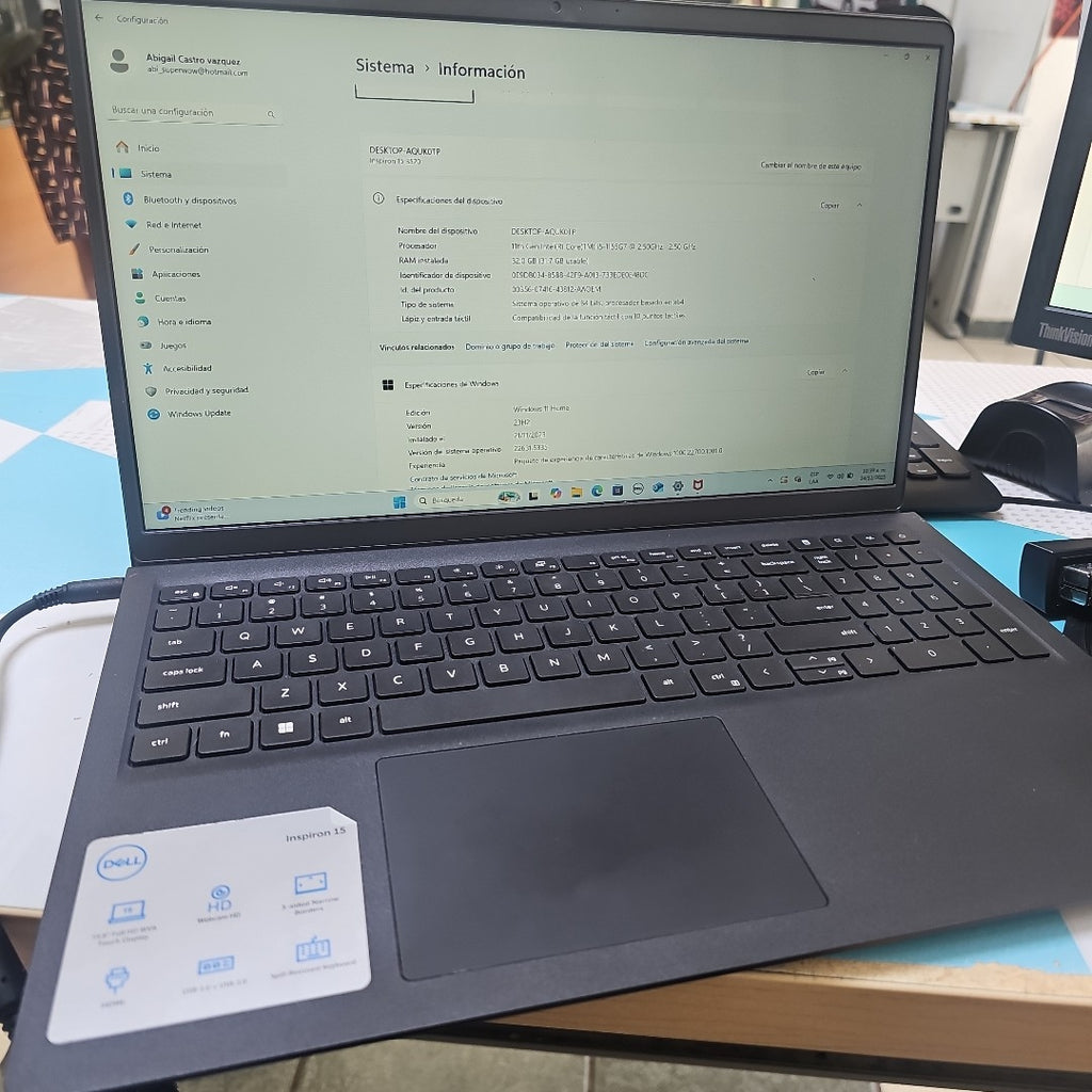 LAPTOP DELL INSPIRON 15 3520 (2023) 2 TB SSD 32 GB RAM (SEMINUEVO)