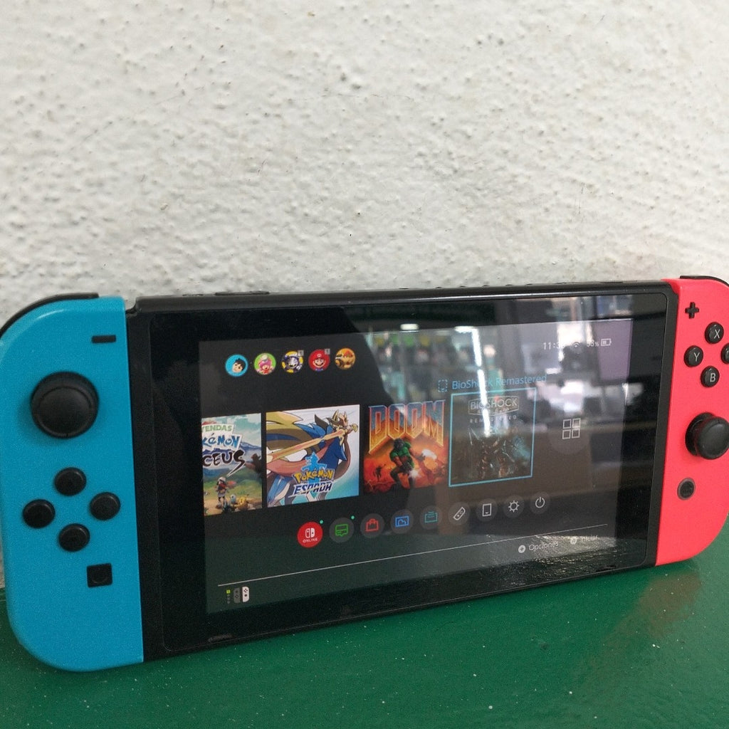 CONSOLA DE VIDEOJUEGO NINTENDO SWITCH 1.1 32 GB (SEMINUEVO)