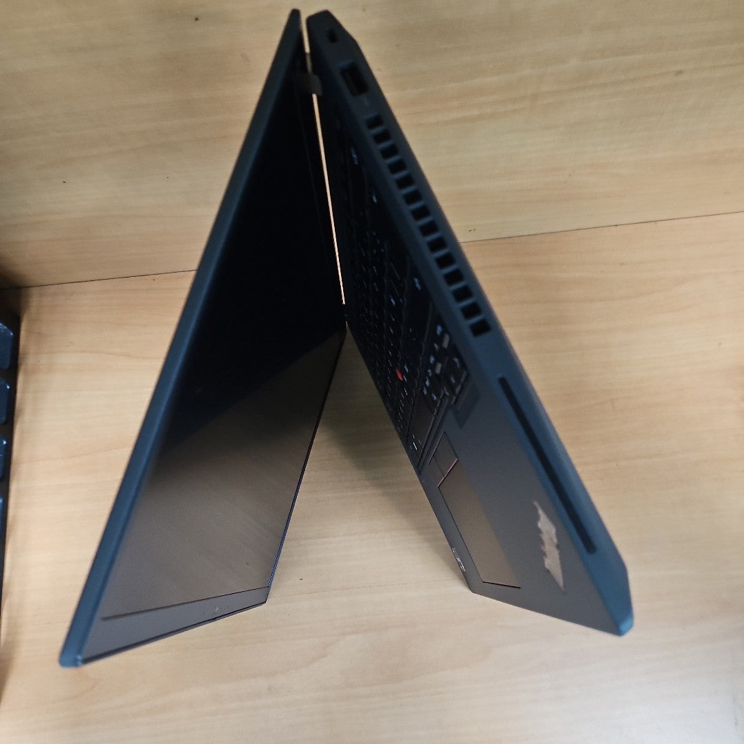 LAPTOP LENOVO THINKPAD T14 GEN 3 (2023) 512 GB SSD 16 GB RAM (SEMINUEVO)