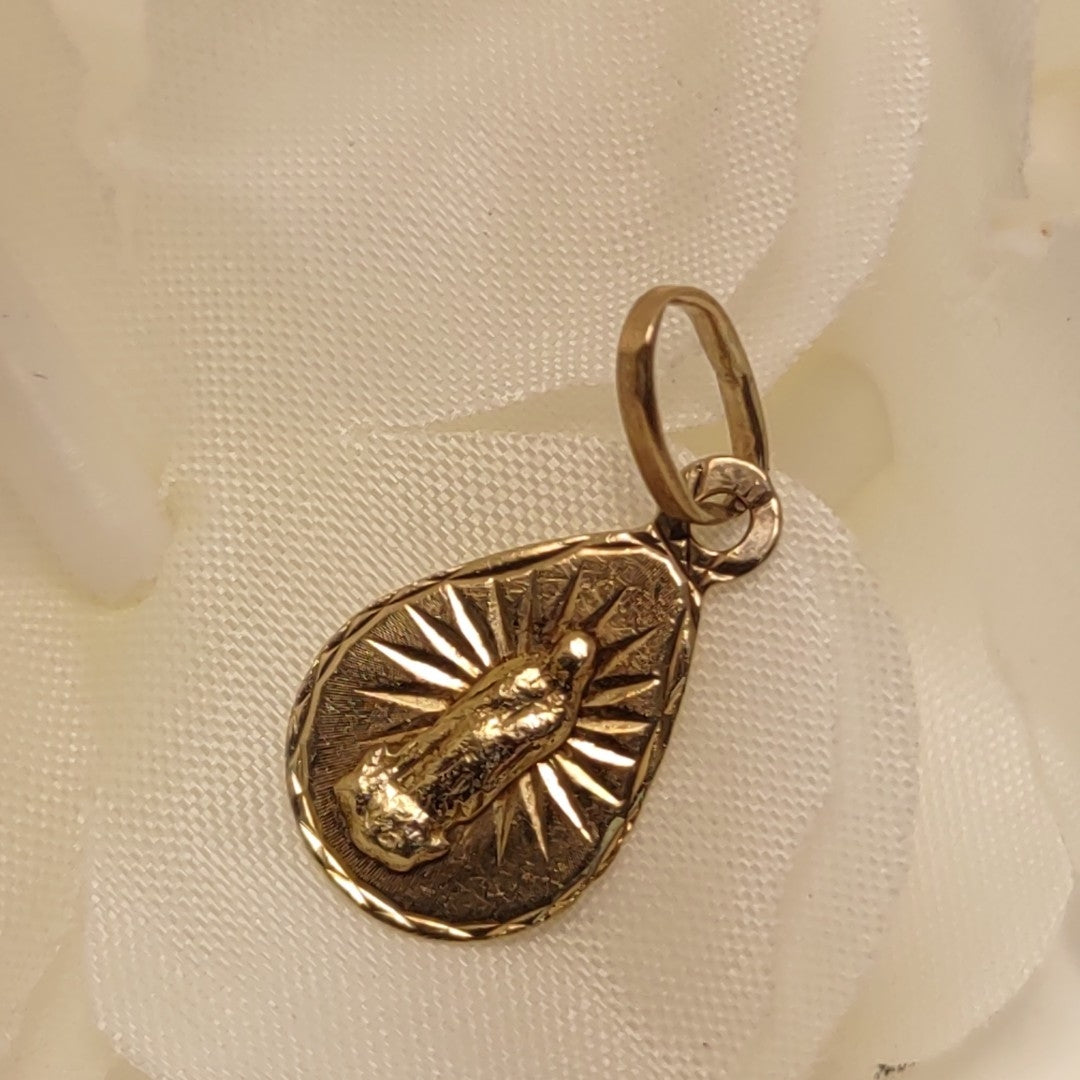 DIJE ORO 10 K 0.6 GRMS (SEMINUEVO)