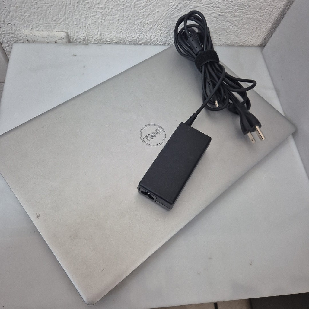 LAPTOP DELL INSPIRON 15 3535 (2024) 512 GB SSD 8 GB RAM (SEMINUEVO)
