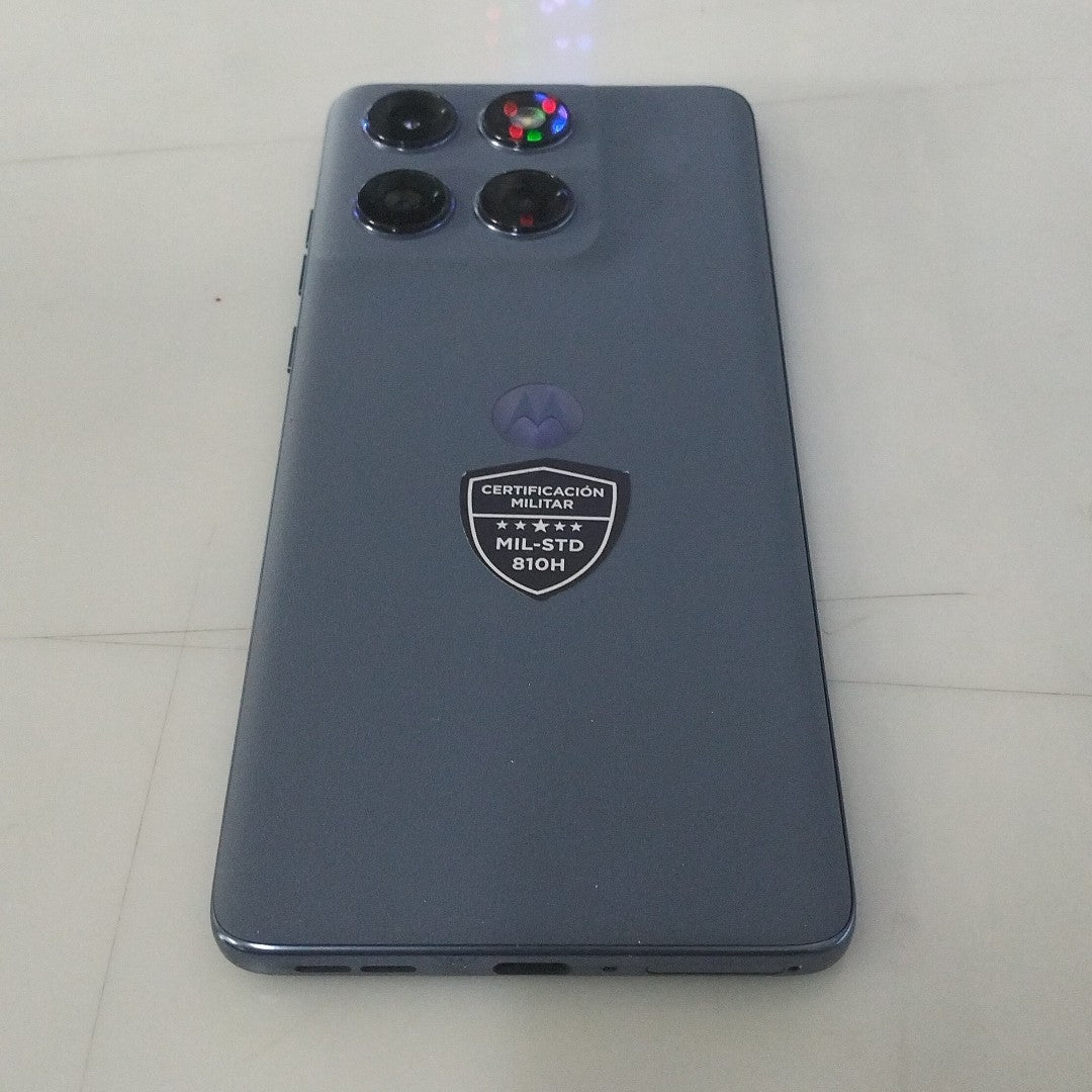 CELULAR MOTOROLA EDGE 60 FUSION XT2503-1 (2023) 256 GB 8 GB RAM (SEMINUEVO)