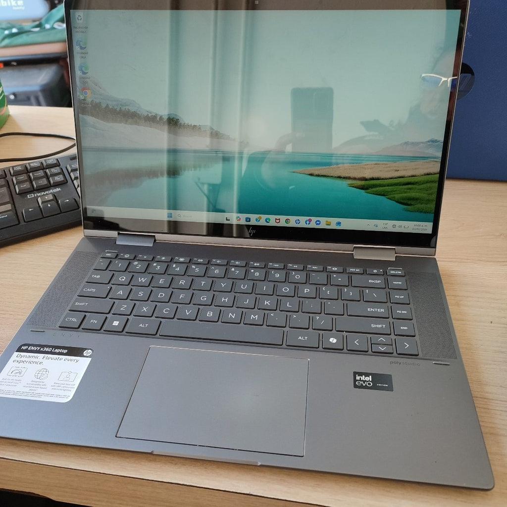 LAPTOP HP ENVY X360 15-FE1073CL (2 EN 1) (2024) 1 TB SSD 32 GB RAM (SEMINUEVO)