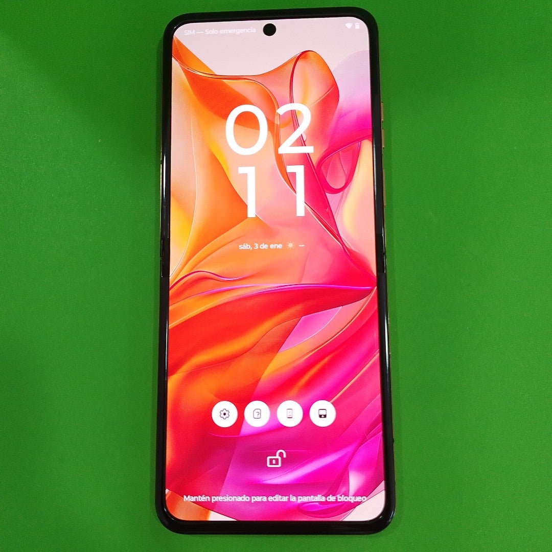 CELULAR MOTOROLA RAZR 50 ULTRA XT2451-3 (2024) 512 GB 12 GB RAM (SEMINUEVO)