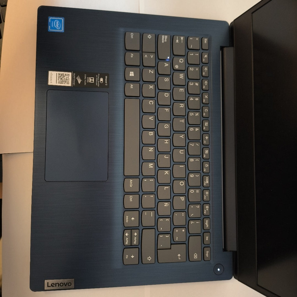 LAPTOP LENOVO IDEAPAD 3 14IGL05 (2022) 1 TB 8 GB RAM (SEMINUEVO)