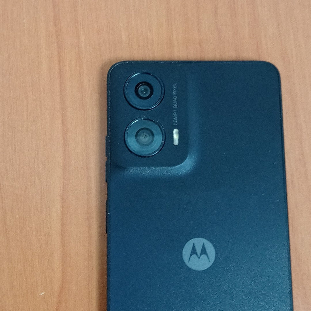 CELULAR MOTOROLA MOTO G24 XT2423-1 (2024) 256 GB 4 GB RAM (SEMINUEVO)