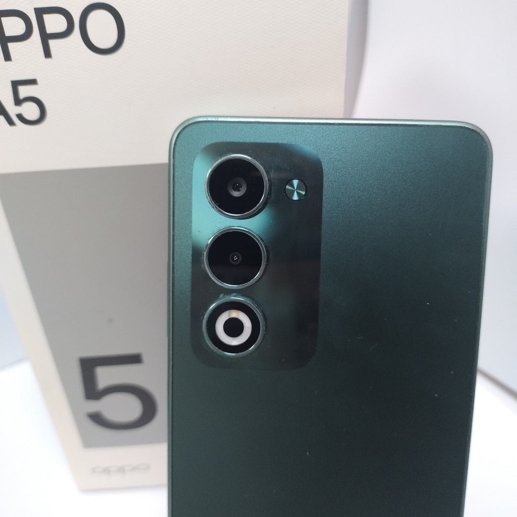 CELULAR OPPO  A5 CPH2727 (2025) 256 GB 4 GB RAM (SEMINUEVO)