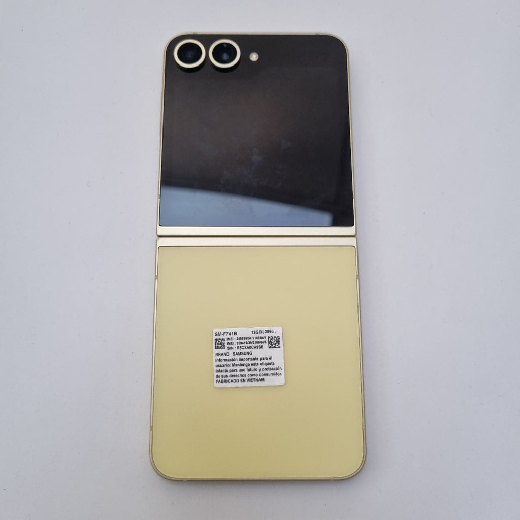 CELULAR SAMSUNG GALAXY Z FLIP6 SM-F741B (2024) 256 GB 12 GB RAM (SEMINUEVO)