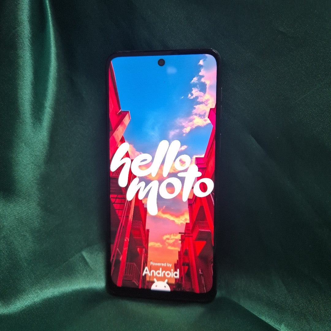 CELULAR MOTOROLA MOTO G55 5G XT2435-1(2024) 256 GB 8 GB RAM (SEMINUEVO)