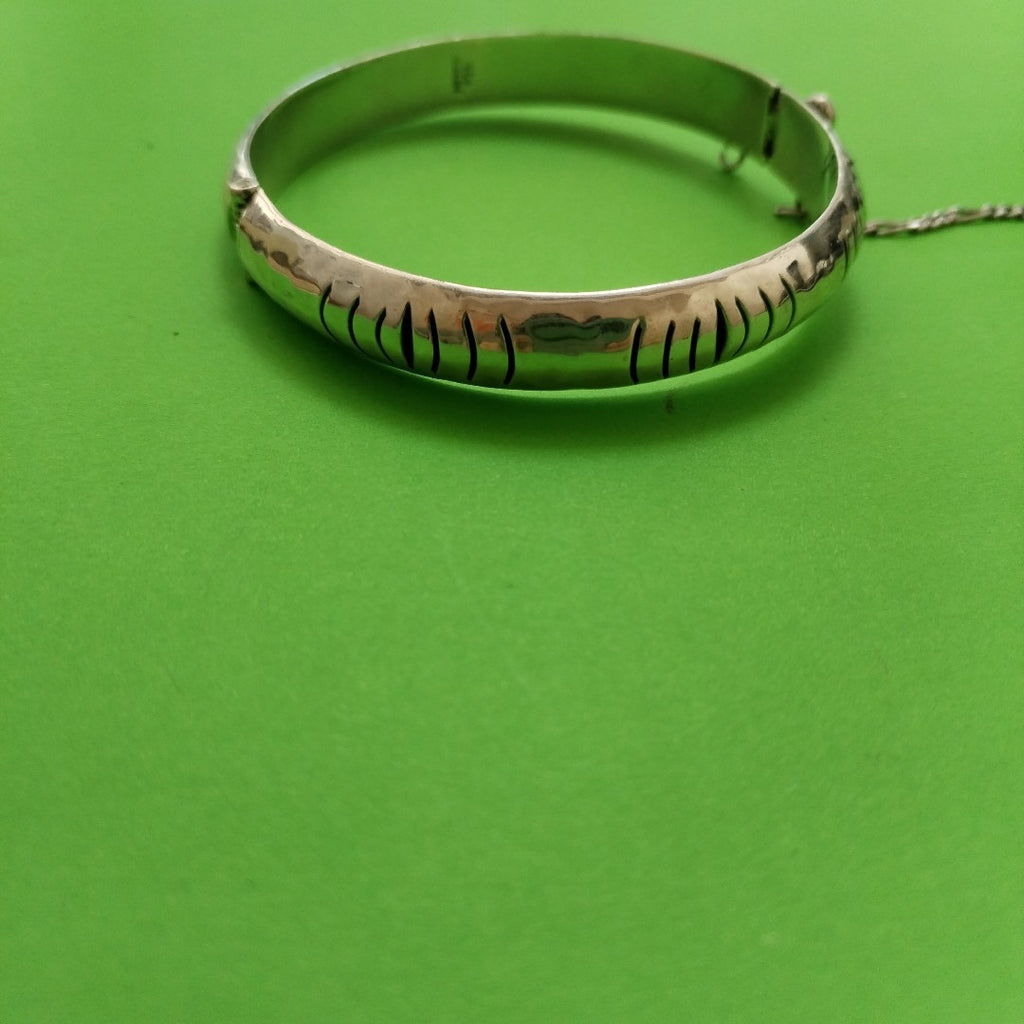 PULSERA RIGIDA PLATA 30.3 GRMS (SEMINUEVO)