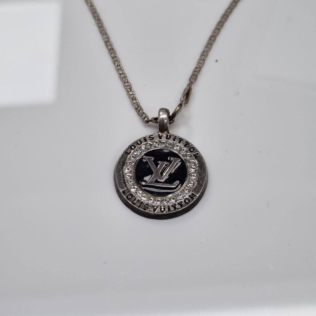 CADENA, DIJE PLATA 4.9 GRMS (SEMINUEVO)