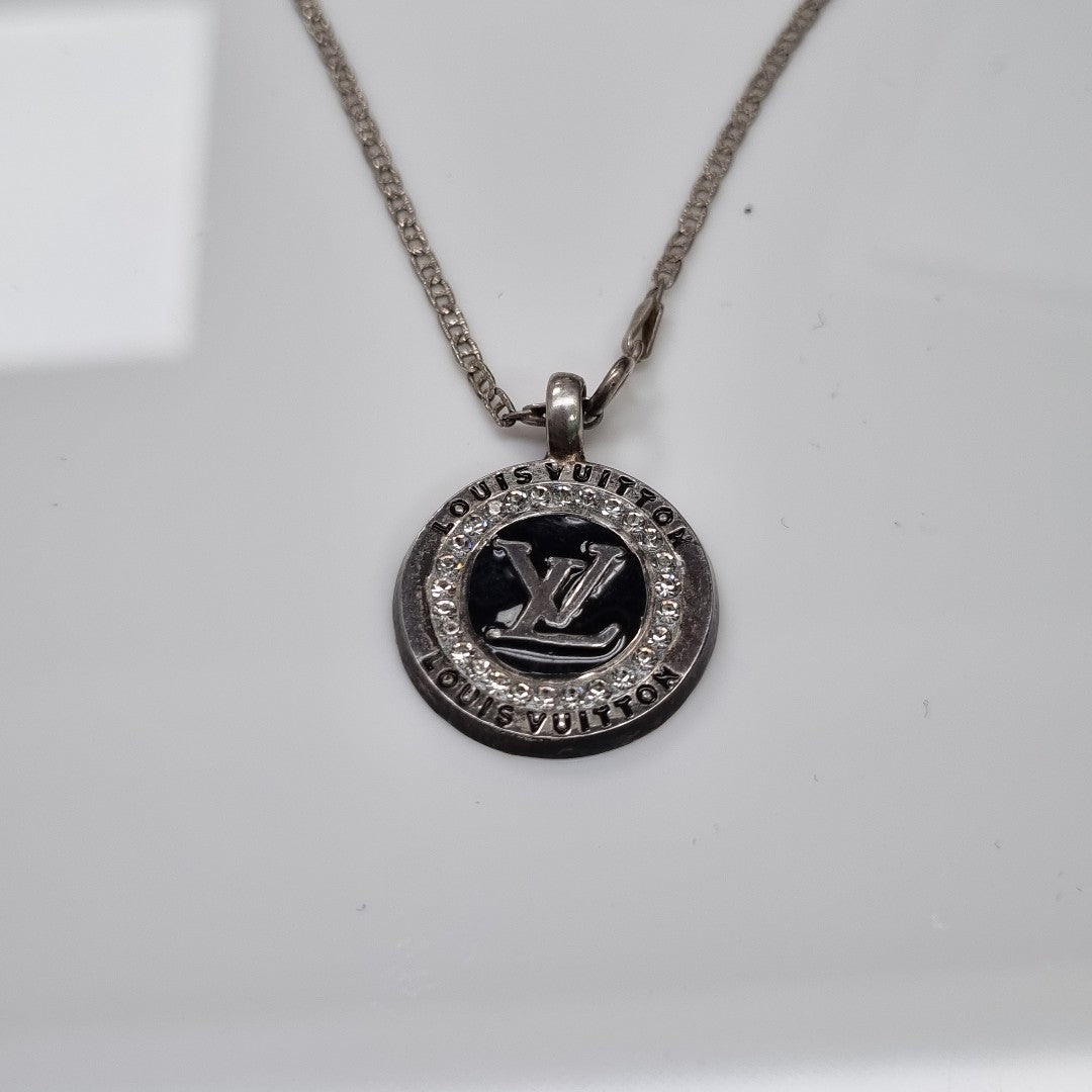 CADENA, DIJE PLATA 4.9 GRMS (SEMINUEVO)