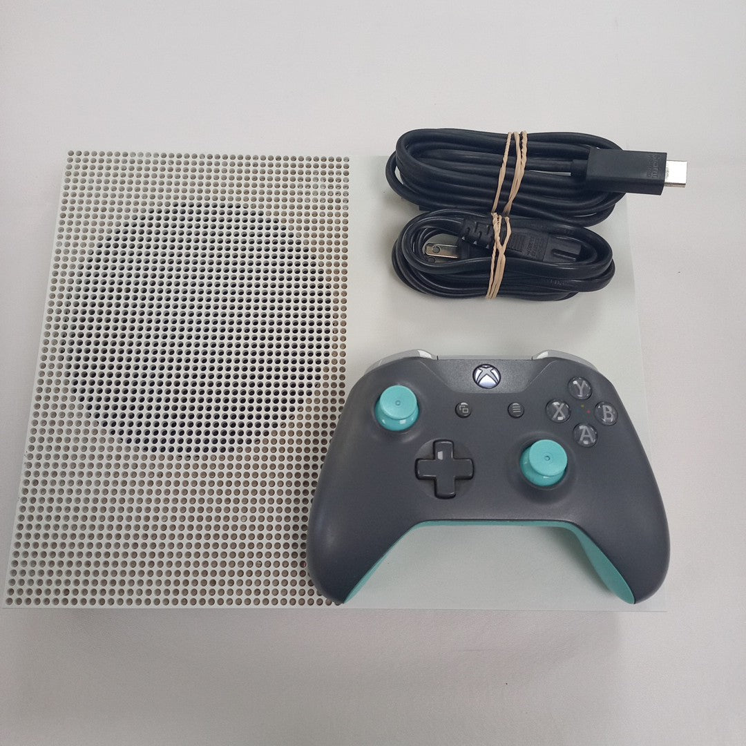 CONSOLA DE VIDEOJUEGO MICROSOFT XBOX ONE S 1 TB (SEMINUEVO)