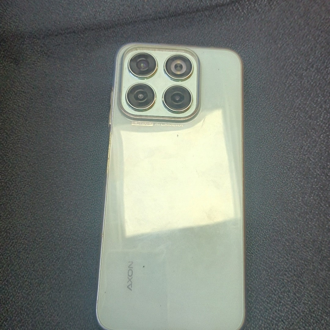 CELULAR ZTE AXON 70 Z2459 256 GB 6 GB RAM (SEMINUEVO)