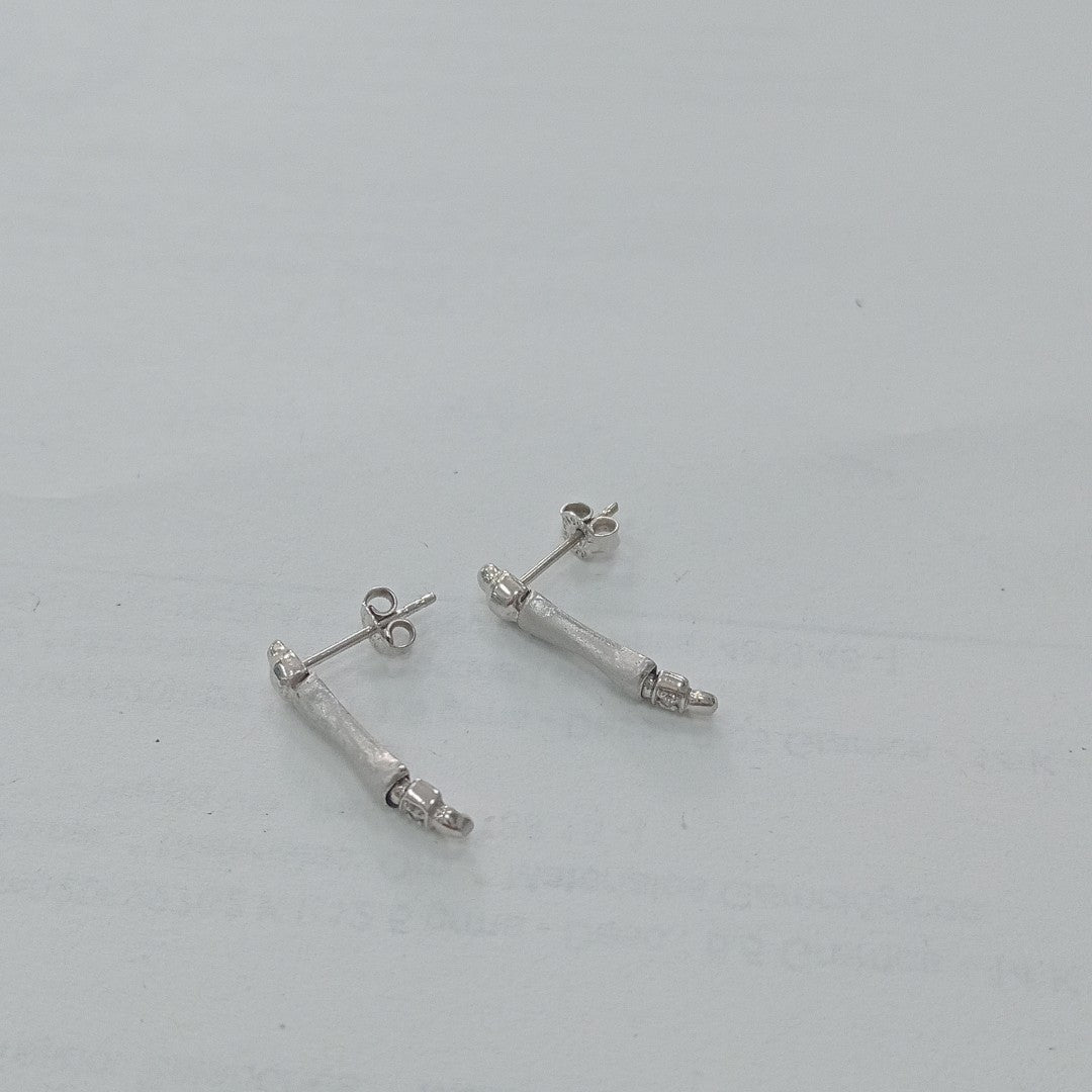 ARETES PAR ORO BLANCO 14 K 1,10 GRMS (SEMINUEVO)