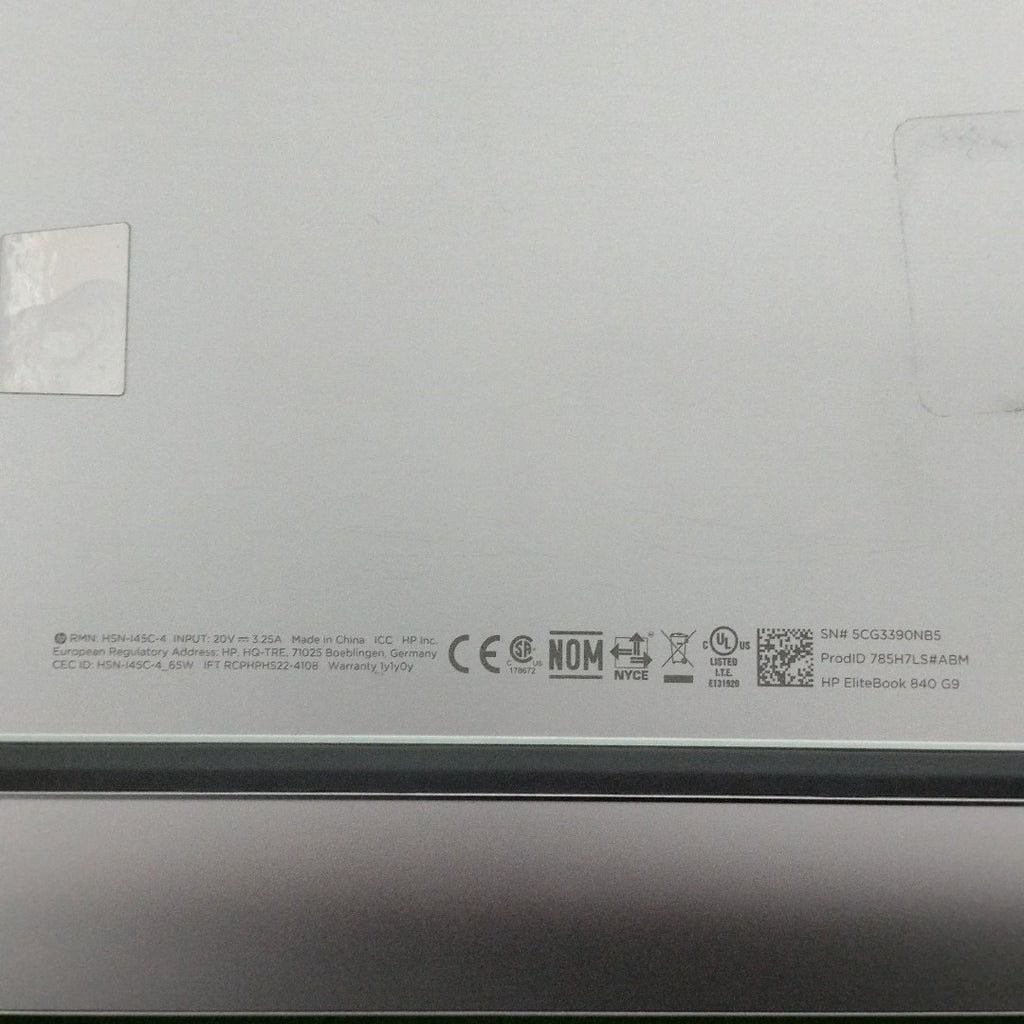 LAPTOP HP ELITEBOOK 840 G9 (2024) 256 GB SSD 16 GB RAM (SEMINUEVO)