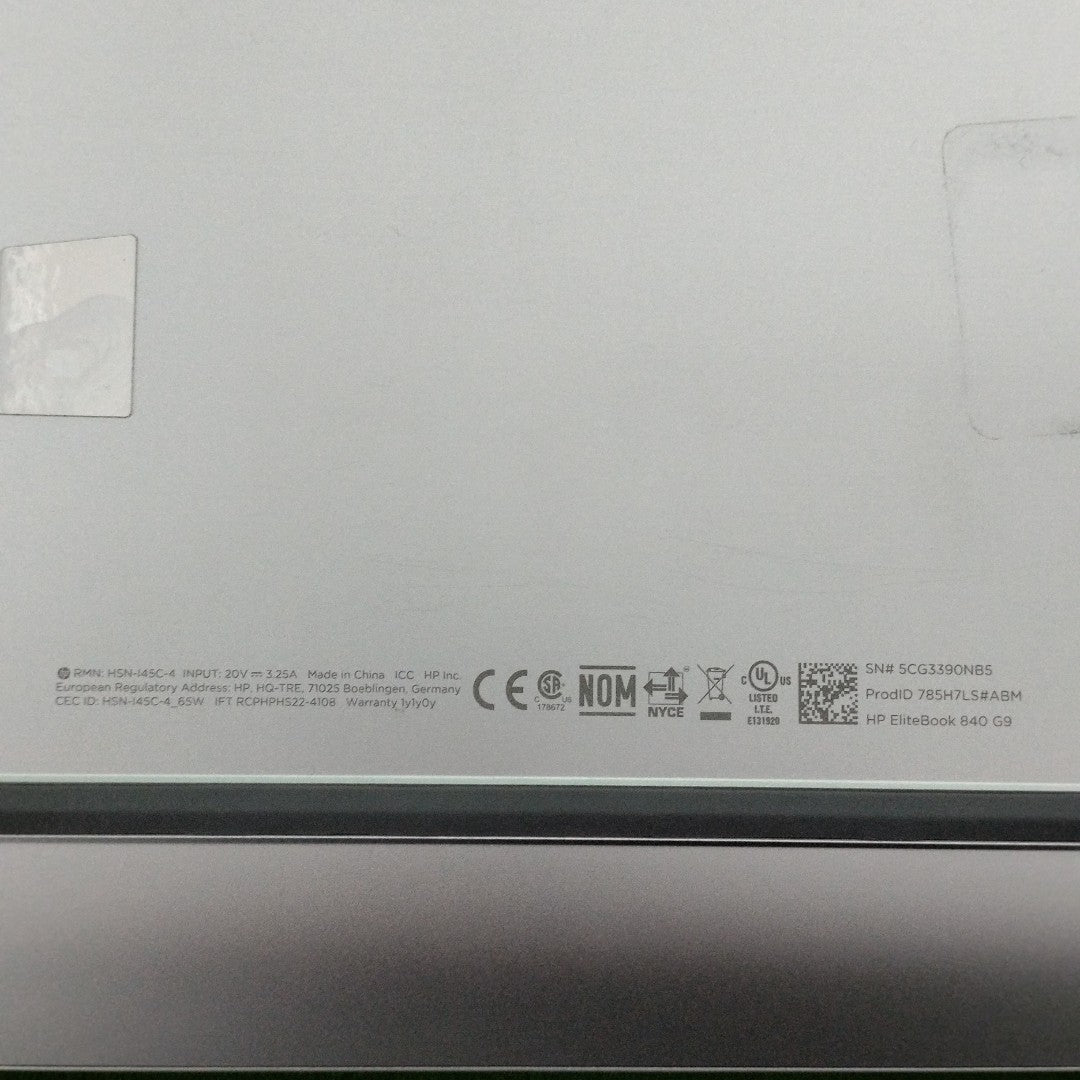 LAPTOP HP ELITEBOOK 840 G9 (2024) 256 GB SSD 16 GB RAM (SEMINUEVO)