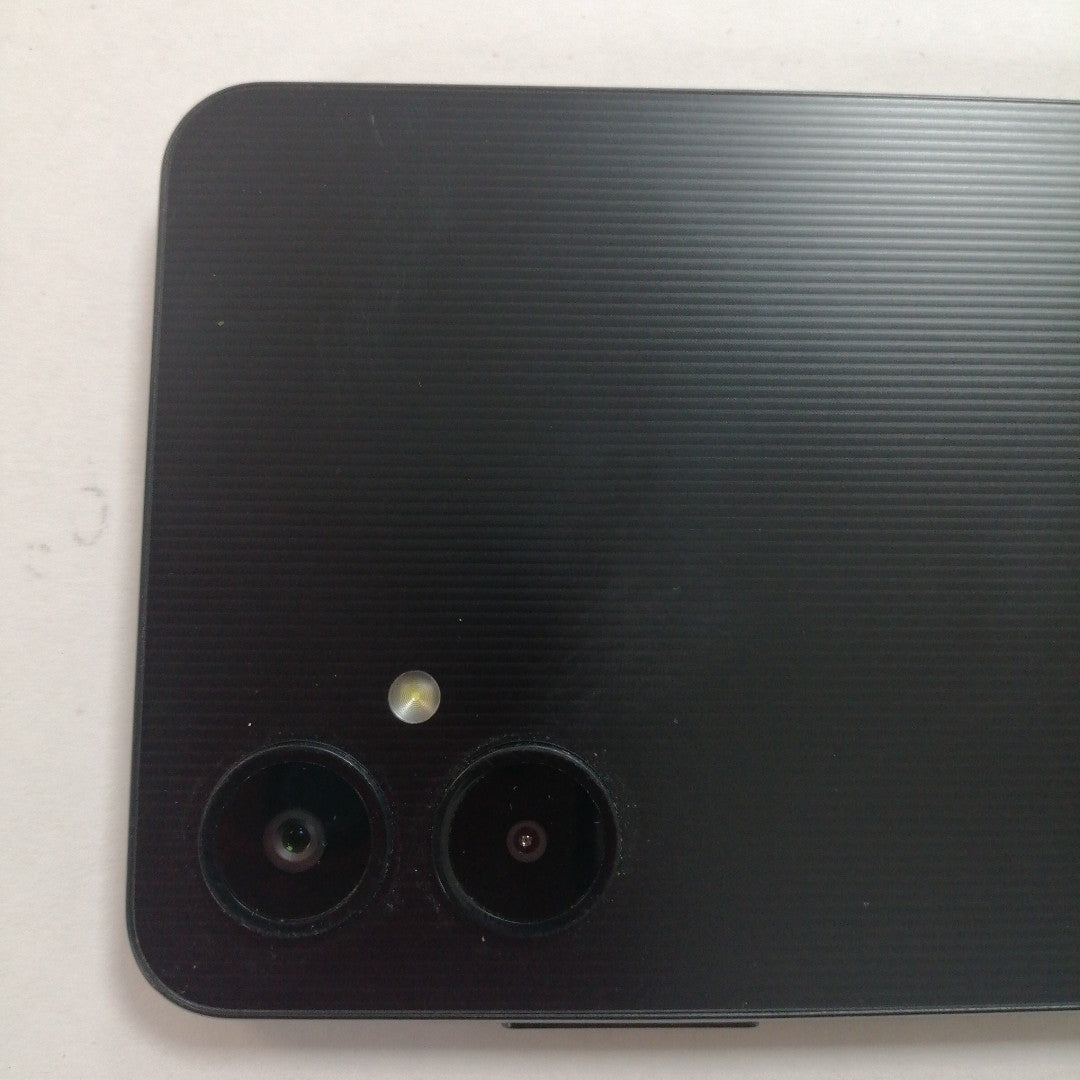 CELULAR SAMSUNG GALAXY A06 5G SM-A066M (2025) 64 GB 4 GB RAM (SEMINUEVO)