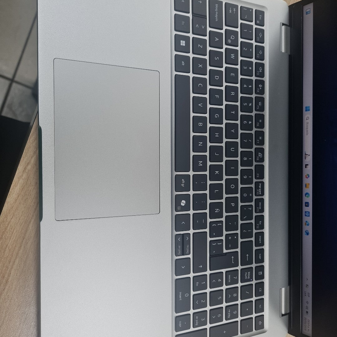 LAPTOP DELL PRO 16 PLUS PB16250 (2025) 1 TB SSD 16 GB RAM (SEMINUEVO)