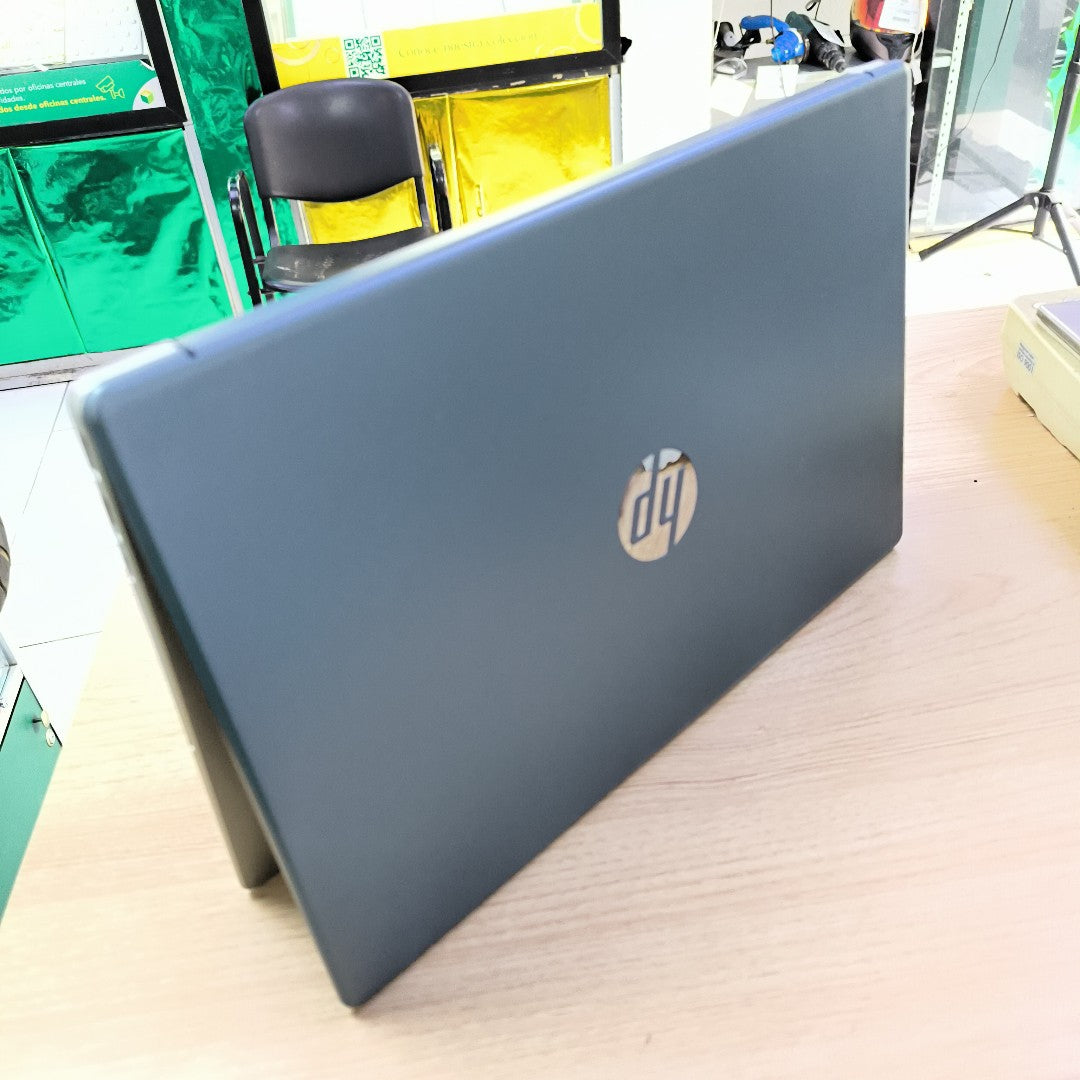 LAPTOP HP 15-FC0230LA (2025) 512 GB SSD 8 GB RAM (SEMINUEVO)