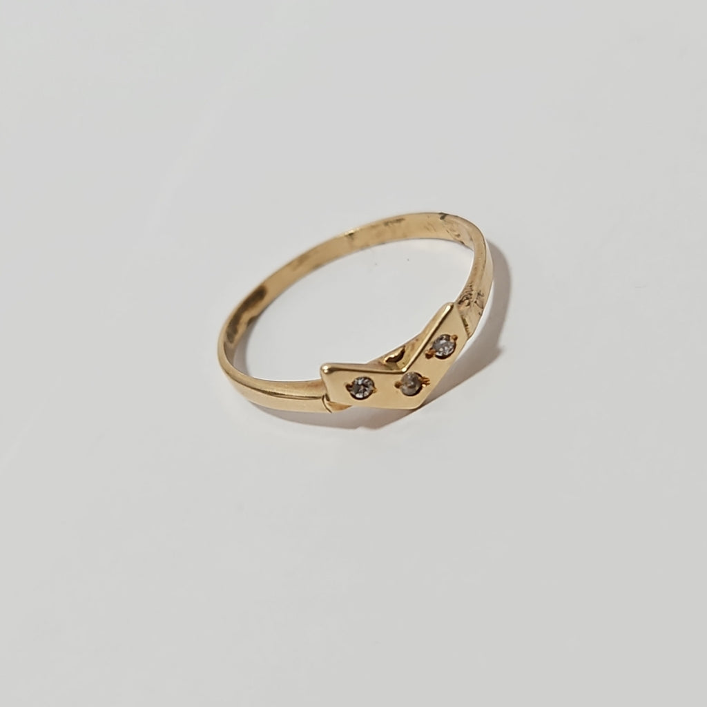 K1 1,50 GRMS 14 K ESPECIFICACIONES COMPLEMENTARIAS ANILLITO 3 PIEDRITAS BLANAS M (SEMINUEVO)