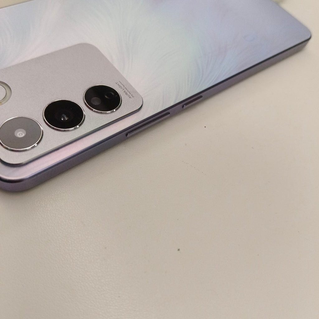 CELULAR VIVO V25E V2242 (2022) 256 GB 8 GB RAM (SEMINUEVO)