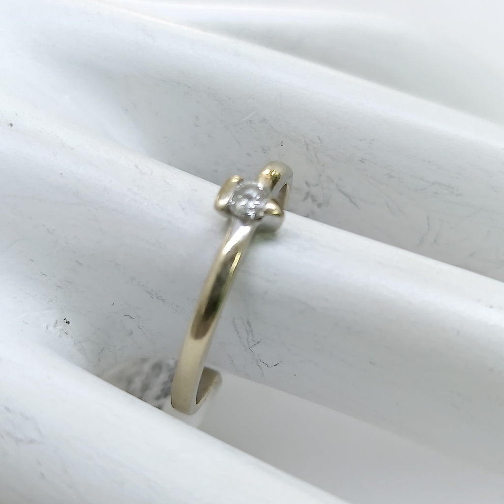 ANILLITO ORO BLANCO 14 K 1.6 GRMS (SEMINUEVO)