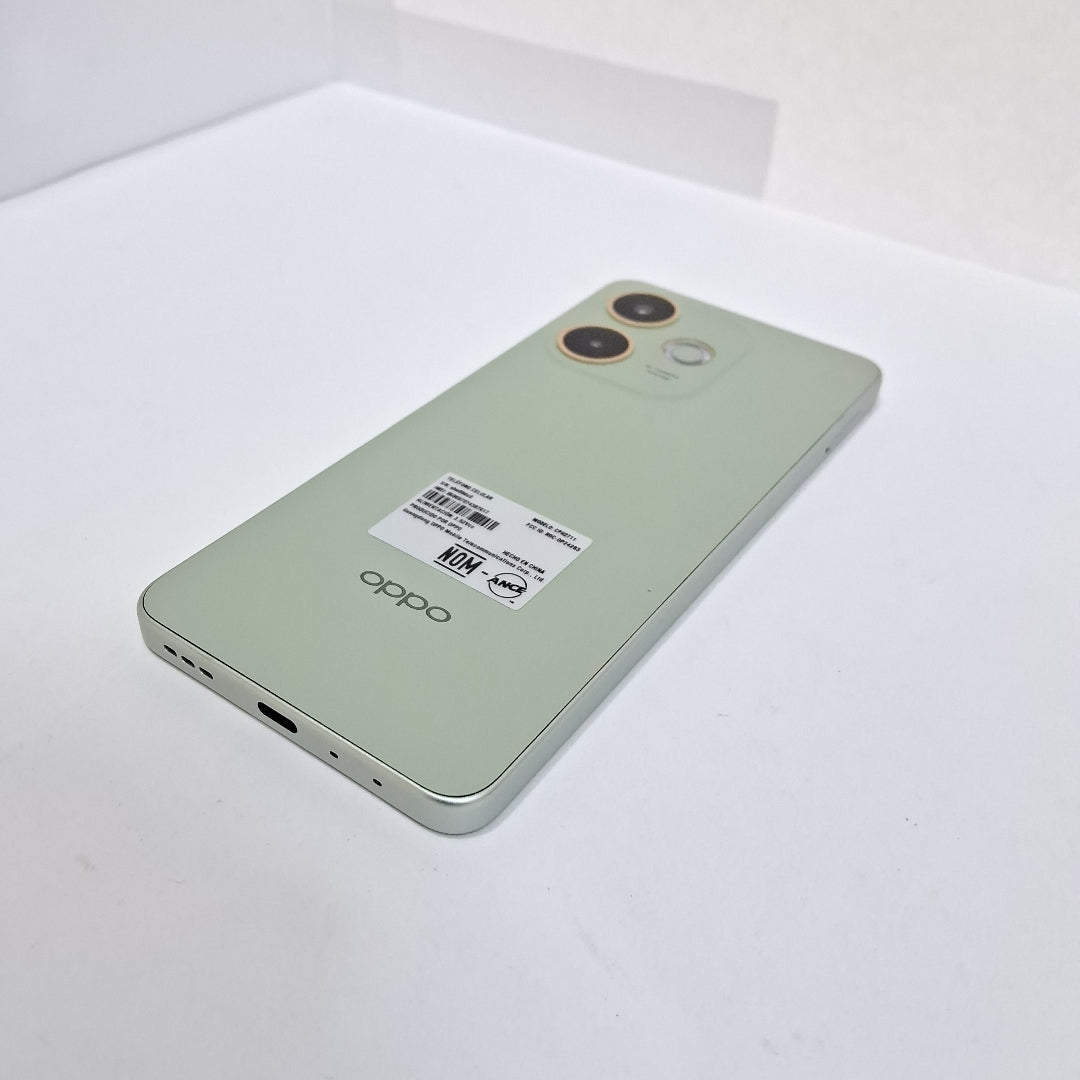 CELULAR OPPO  A5 PRO CPH2711 (2025) 256 GB 8 GB RAM