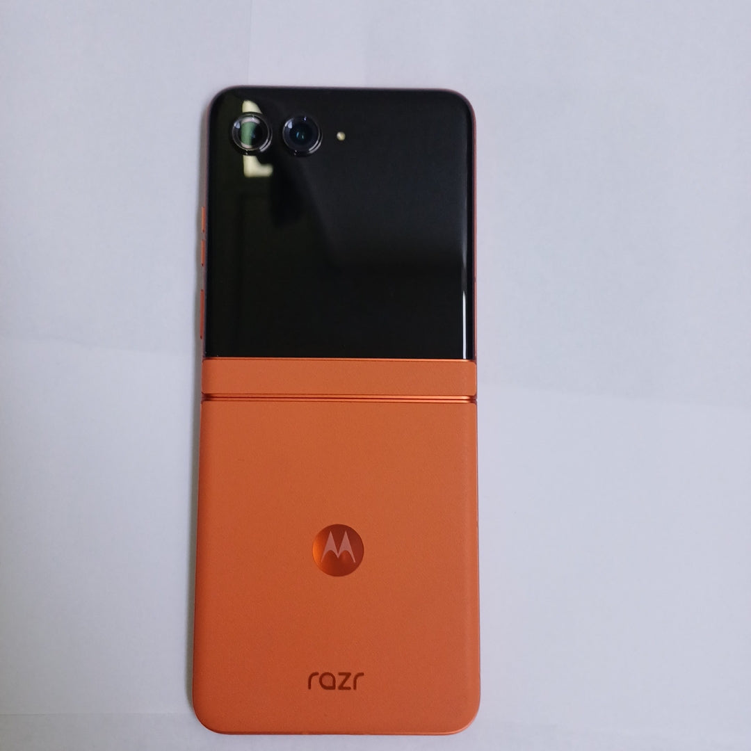 CELULAR MOTOROLA RAZR 50 5G XT2453-1 512 GB 12 GB RAM (SEMINUEVO)