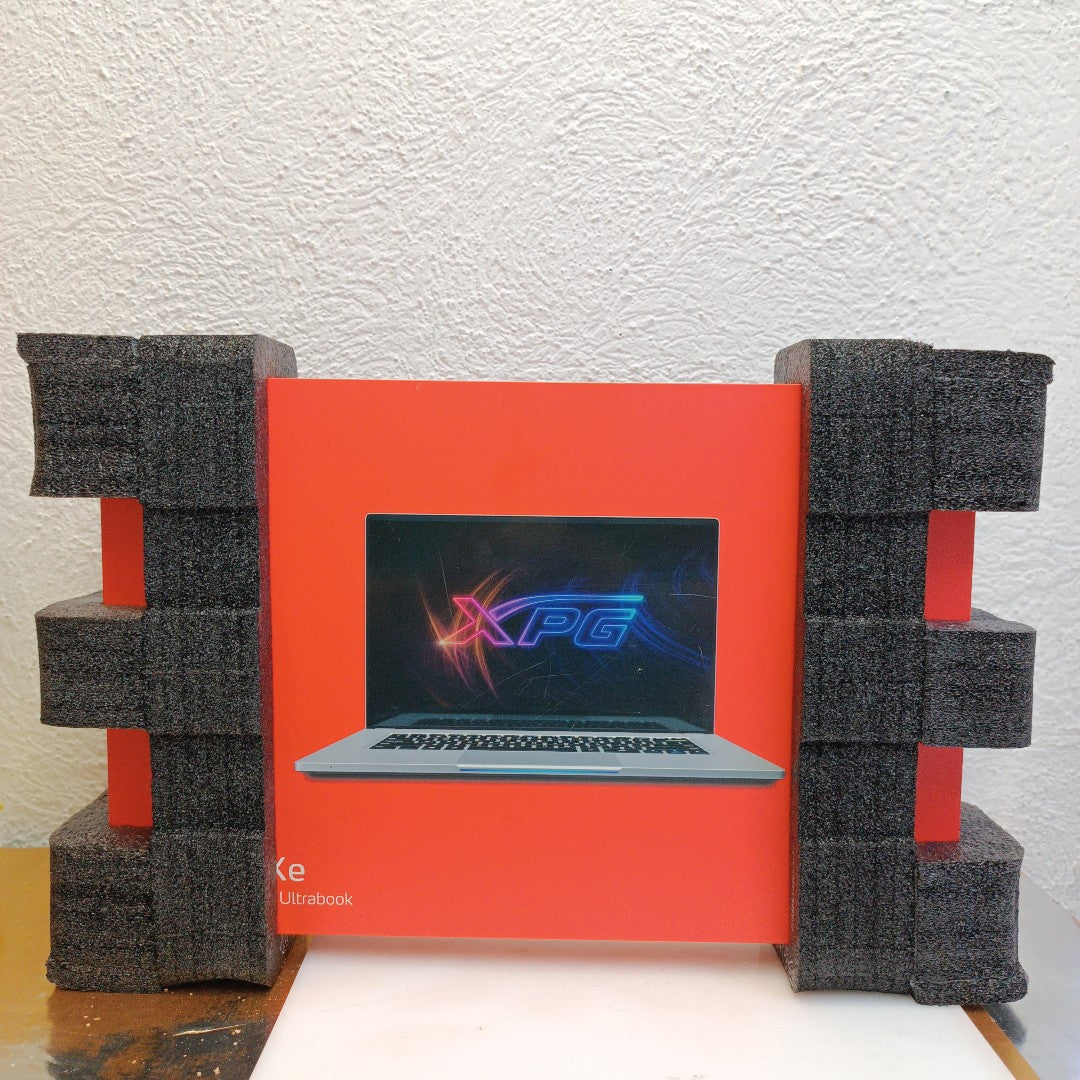 LAPTOP XPG XENIA XE 1 TB SSD 8 GB RAM