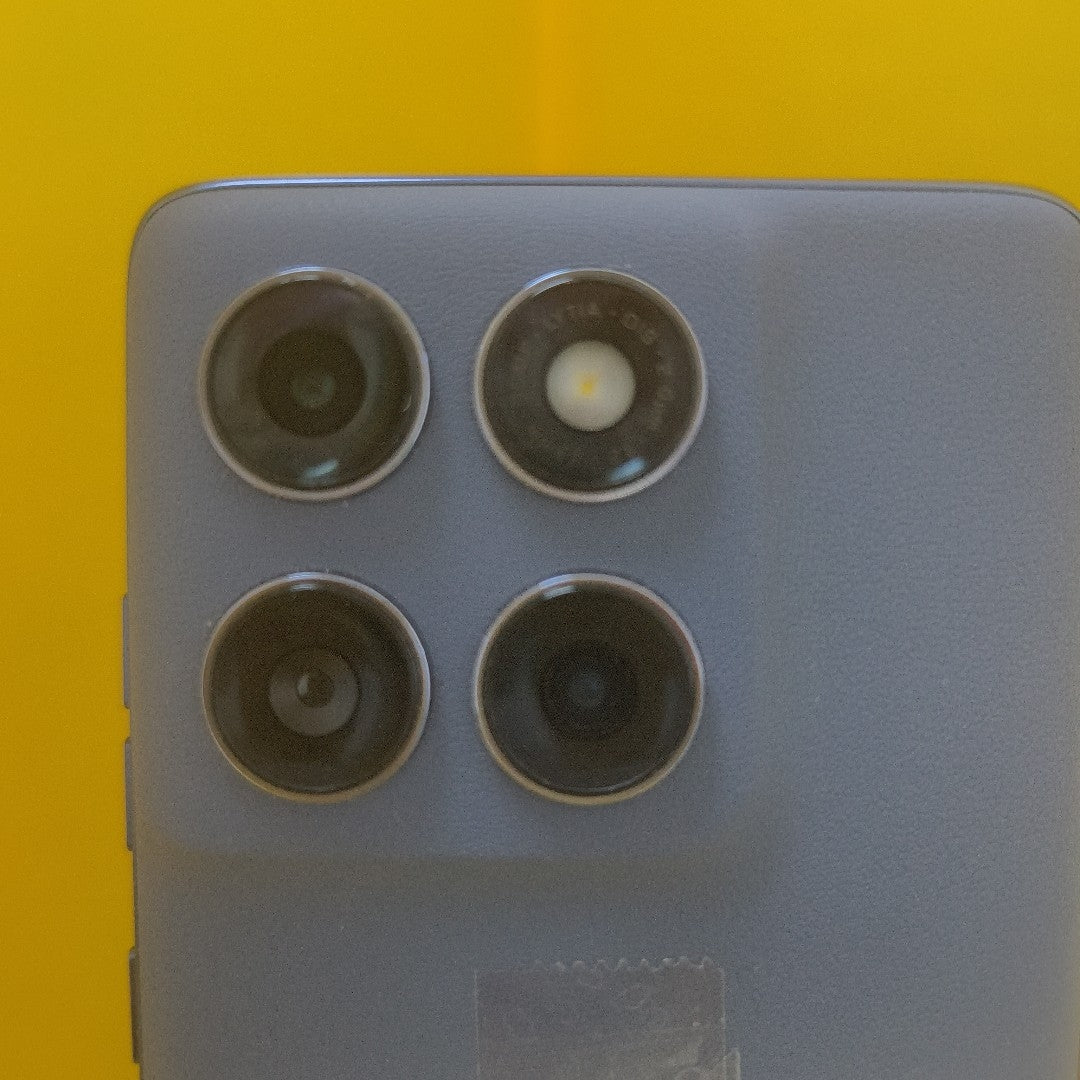 CELULAR MOTOROLA EDGE 60 FUSION XT2503-1 (2023) 256 GB 8 GB RAM (SEMINUEVO)