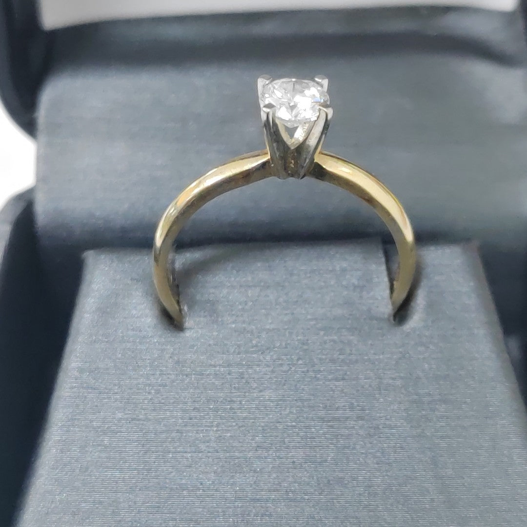 SOLITARIO ORO 14 K 2,40 GRMS (SEMINUEVO)