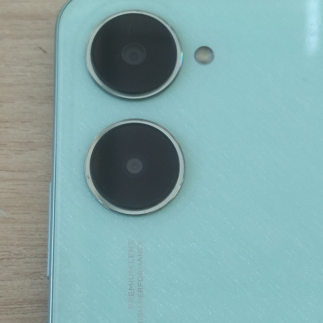 CELULAR VIVO Y03 V2332 (2024) 128 GB 4 GB RAM (SEMINUEVO)