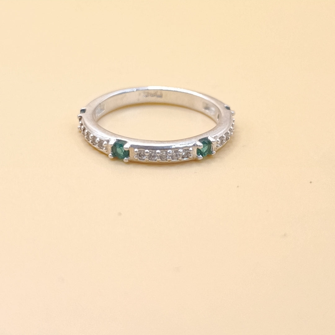 ANILLITO,ARETES PAR,ARRACADAS PAR,DIJE PLATA 15,00 GRMS (SEMINUEVO)