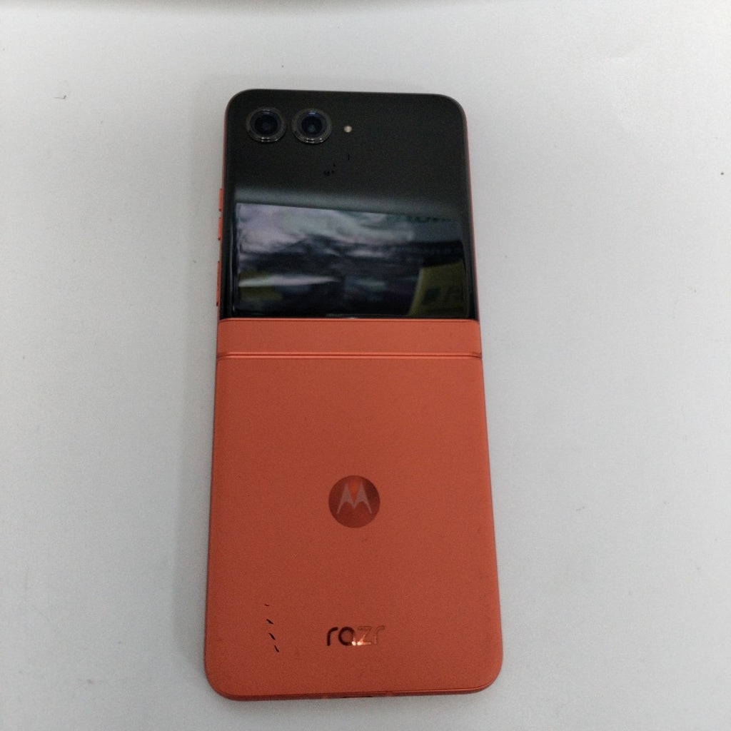 CELULAR MOTOROLA RAZR 50 5G XT2453-1 512 GB 12 GB RAM (SEMINUEVO)