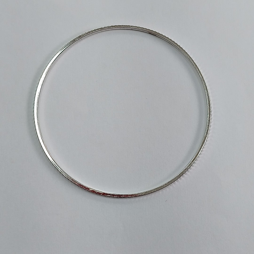 PULSERA RIGIDA PLATA 4.6 GRMS (SEMINUEVO)