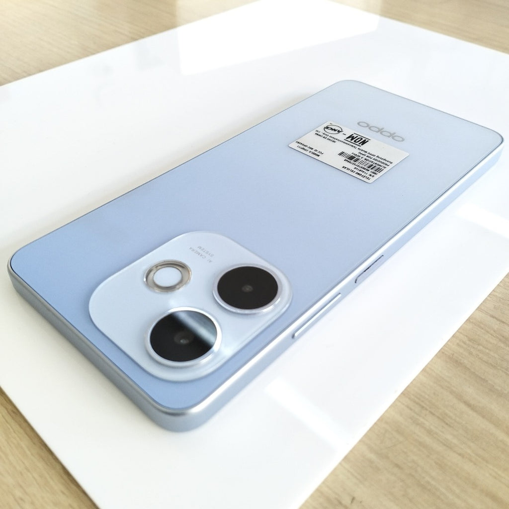 CELULAR OPPO  A5 PRO CPH2711 (2025) 256 GB 8 GB RAM (SEMINUEVO)