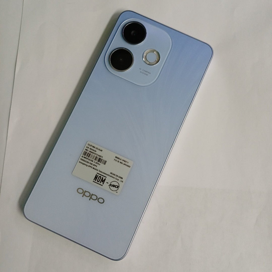 CELULAR OPPO  A5 PRO CPH2711 (2025) 256 GB 8 GB RAM (SEMINUEVO)