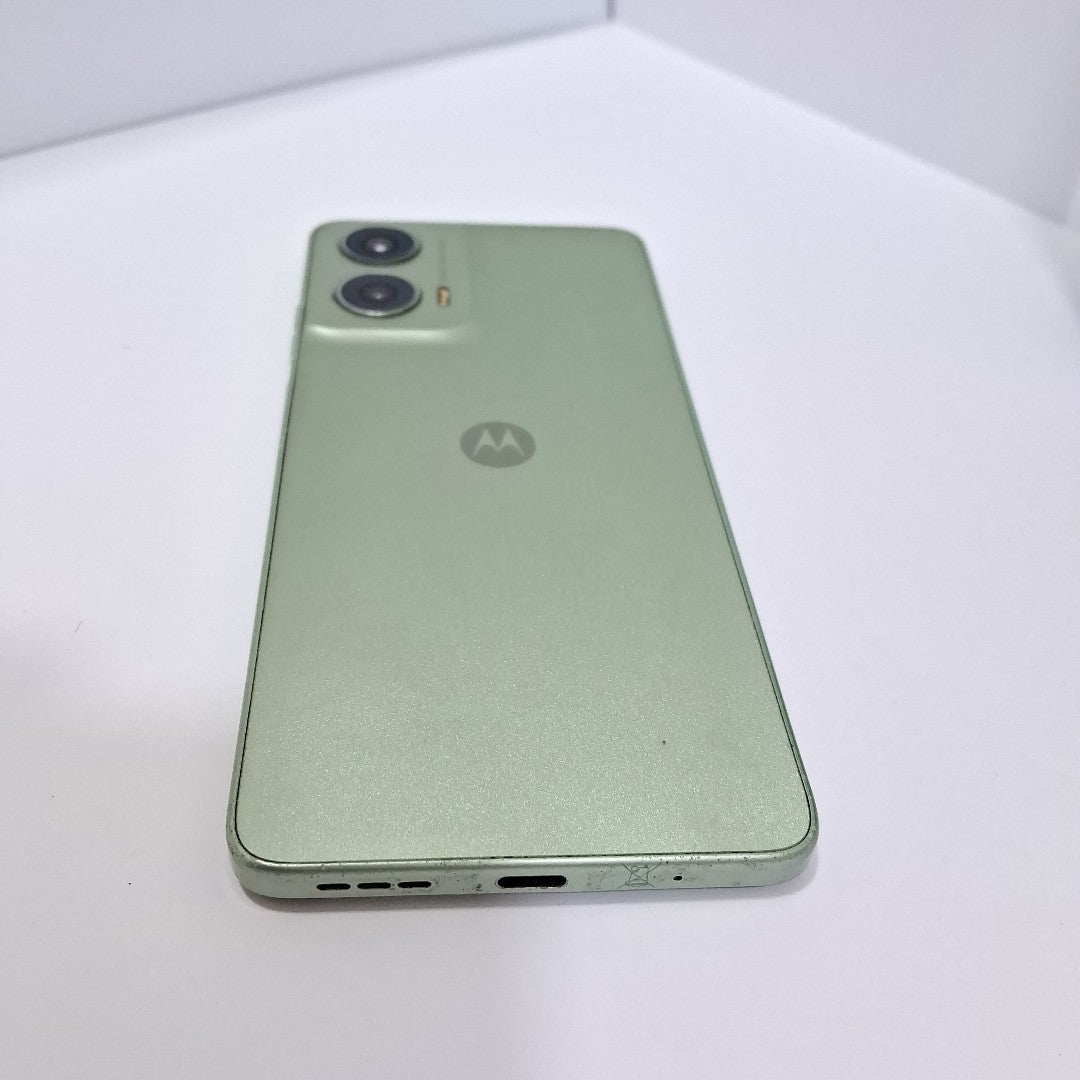 CELULAR MOTOROLA MOTO G24 XT2423-1 (2024) 128 GB 4 GB RAM (SEMINUEVO)