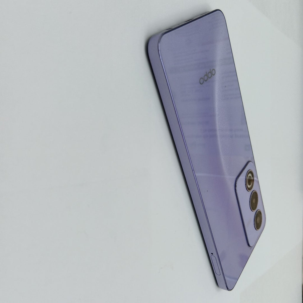 CELULAR OPPO  A80 5G CPH2639 (2024) 256 GB 8 GB RAM (SEMINUEVO)
