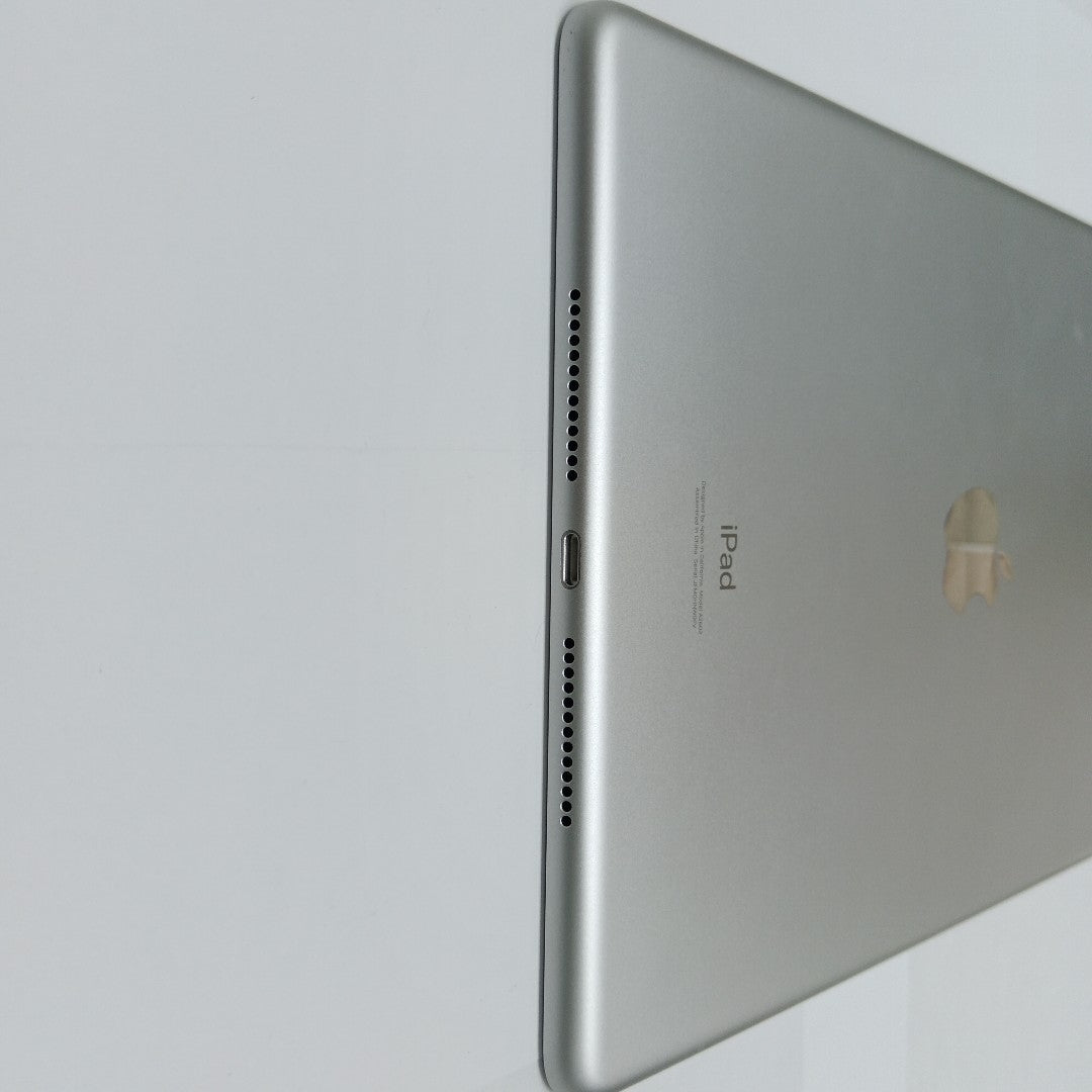 TABLETA APPLE IPAD 9 A2602 64 GB 3 GB RAM (SEMINUEVO)